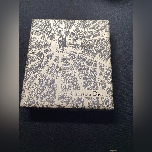 New in Box Authentic Christian Dior Heart Lock and Key - Picture 4 of 5